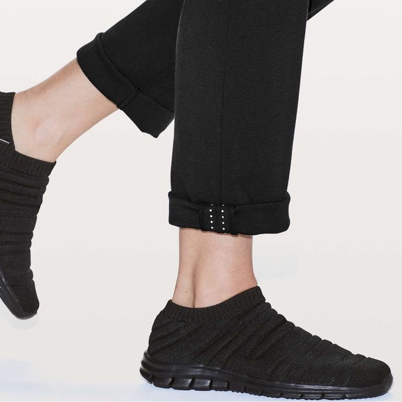 Lululemon Athletica On The Move Pant, Ponte 28 (Black) sz. 4 - Picture 7 of 17